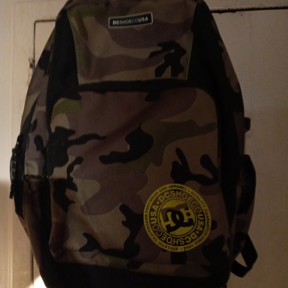 DC BackPack - Picture 3 of 3